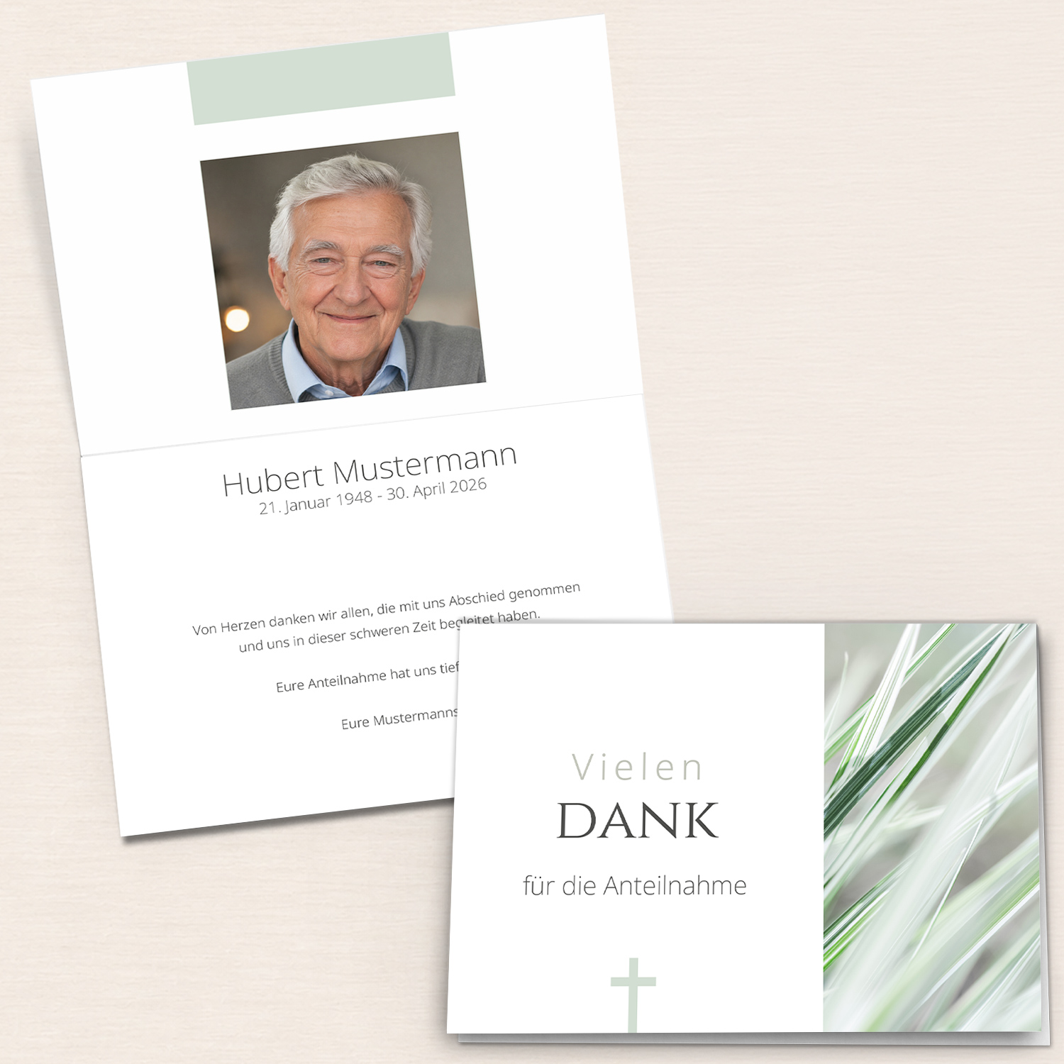 Personalisierbare Trauer Danksagung mit Kreuz, Gräsermotiv und Portraitfoto als Klappkarte