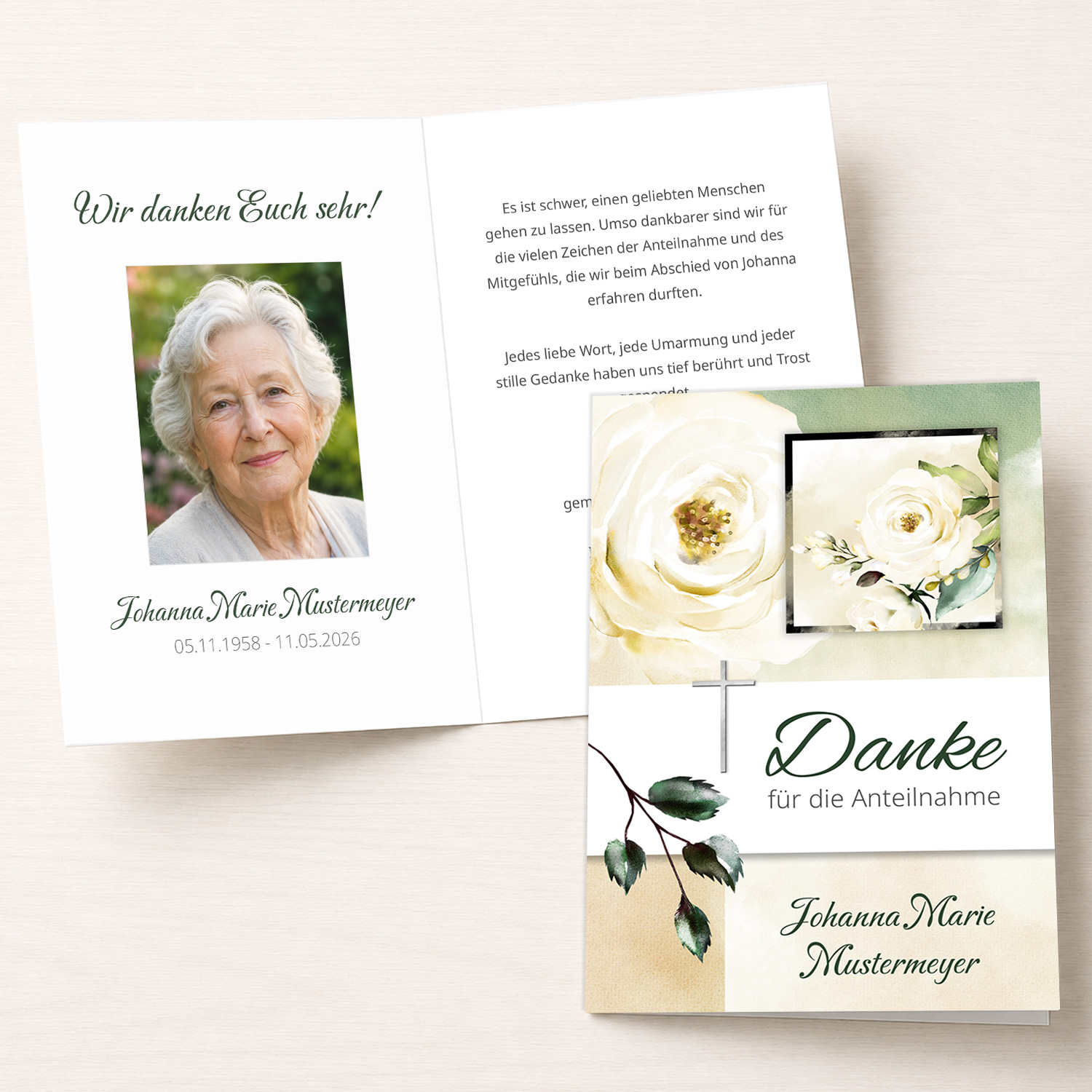 Personalisierbare Trauer Danksagung mit weißer Rose, Kreuz und Portraitfoto als Klappkarte